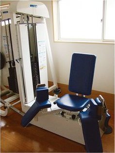 股関節のパワーリハビリ機器「ヒップ」